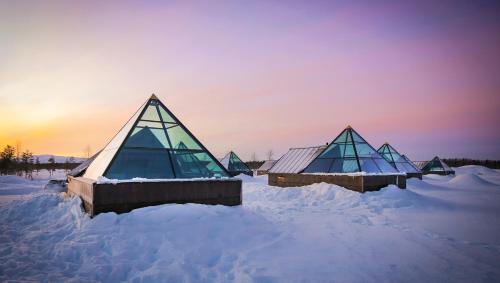 Aurora Pyramid Glass Igloos in Kongasa