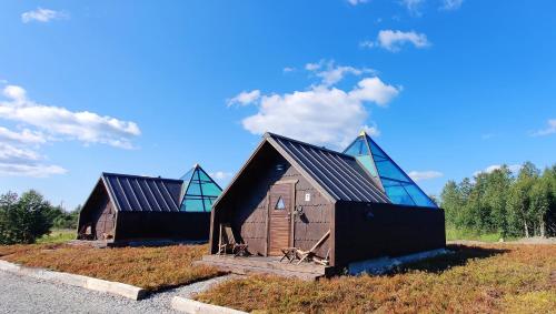 Aurora Pyramid Glass Igloos