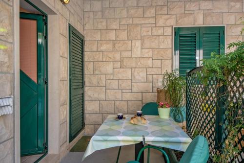 Room in Bol with terrace, air conditioning, WiFi 3758-4, Bol (zdjęcie 5)