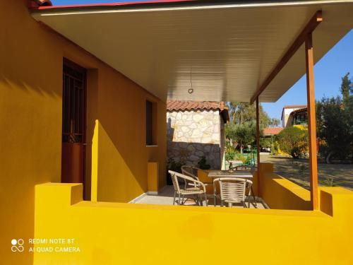 2 bedrooms, 3 beds