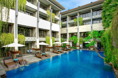 Sol House Bali Legian