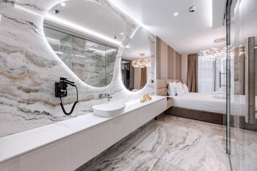 Bathroom, Hotel Mirror in Petrovec