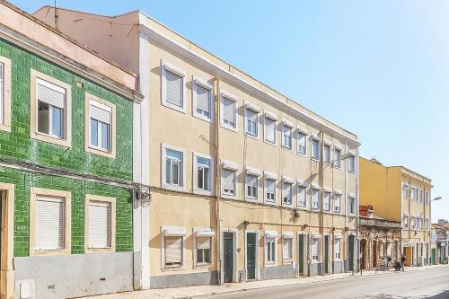 Vita Portucale | Stylish Apartment Campo Ourique - image 4