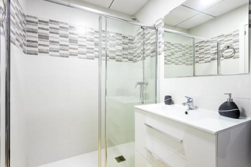 Apartamentos Edf AUREA y Edf SARVACHO - image 4