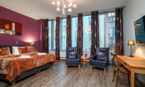 1 queen bed