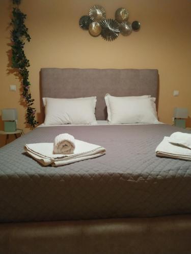 2 bedrooms, 3 beds