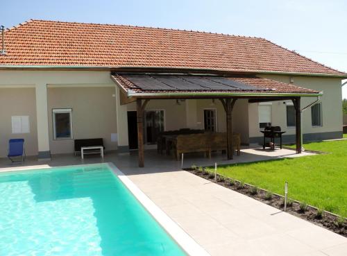 ทัศนียภาพภายนอกโรงแรม, Het Herenhuis in โปรอสซโล่