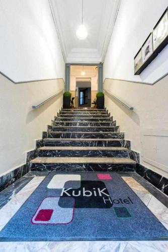 KubiK HOTEL in 卡塞雷斯市中心