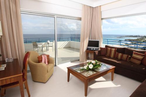 Facilities, Vrissiana Beach Hotel in Protaras