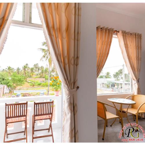 Balcony/terrace, NHÀ NGHỈ & HOMESTAY PHẠM GIA in Van Ninh