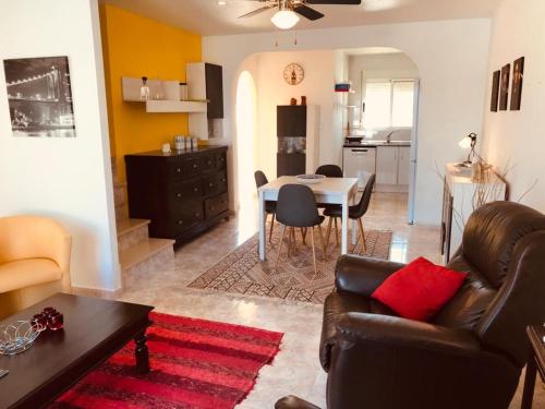 cornervieuw gîte à louer Formentera de Segura