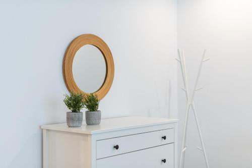 Studio Apartment image 10