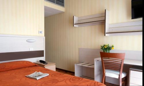 Standard Double Room image 1