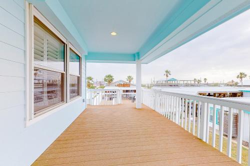Bayside Bliss in Crystal Beach, USA