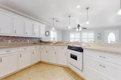 Bayside Bliss in Crystal Beach, USA