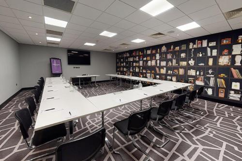 Village Hotel Maidstone - image 3