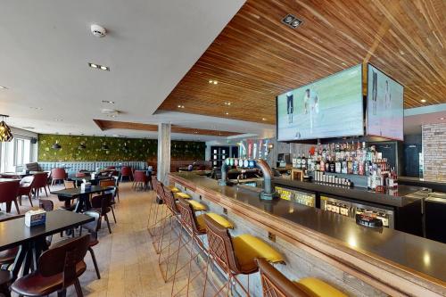 Village Hotel Maidstone - image 11
