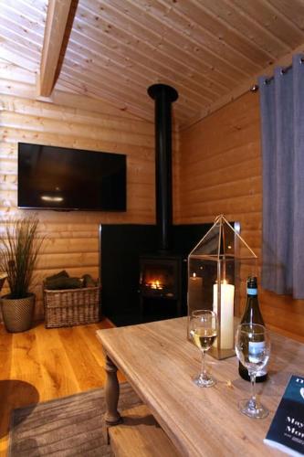 Cambridgeshire Lakes - luxury lodges in a stunning lake location