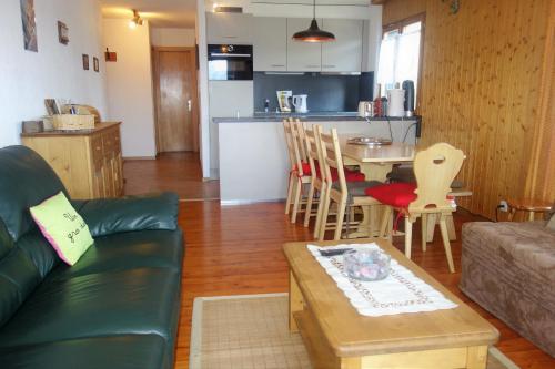 Iris CONFORTABLE & PLEASANT apartments - main image