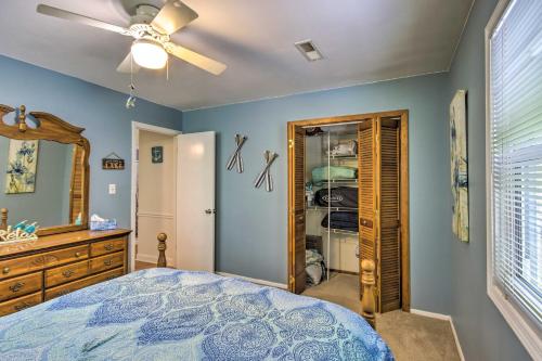 Lakeside Haven with Private Dock Fish and Swim!