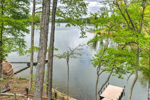 Lakeside Haven with Private Dock Fish and Swim!
