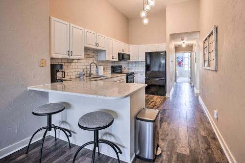 Charming Dtwn Holland Escape Above Crust 54! in Holland, USA