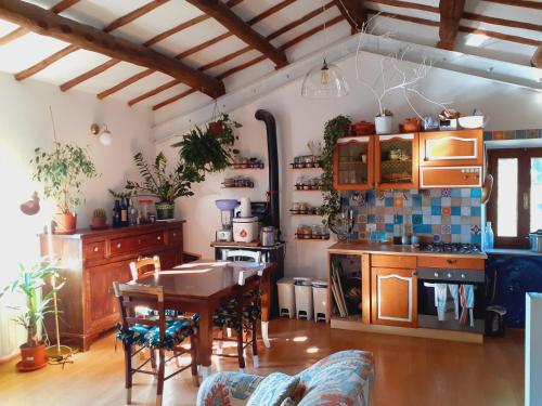 Casa vacanze con giardino adatta per famiglie gîte à louer Botto