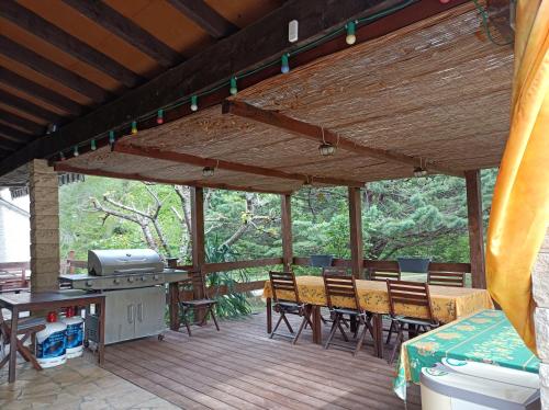 Utvendig, Les Eaux Tranquilles in Belvianes Et Cavirac