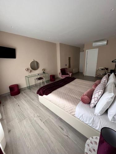 CB Rooms, Termini Imerese