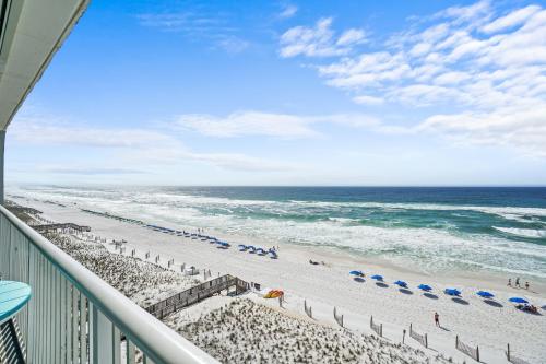 Islander Beach Resort by Panhandle Getaways - image 6