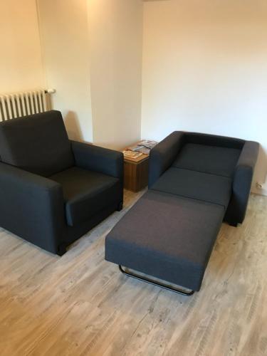 Au parfait, T2 Rdc, frais, jardin, calme, parking, idéalement placé (Au parfait, T2 Rdc, frais, jardin, calme, parking, idealement place) in Issoire