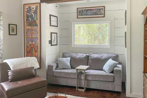 Historic Biloxi Bay Cottage with Beautiful View in Ocean Springs, USA