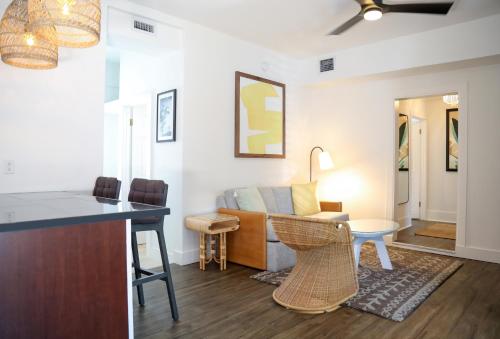 2 bedrooms, 3 beds