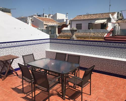 Precioso dúplex céntrico con terraza de 25 m², Ronda (fotografie 7)