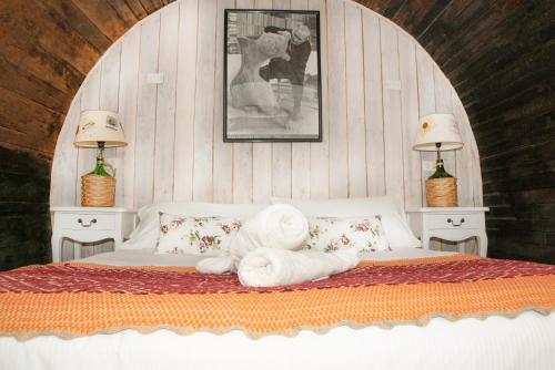 Superior King Room with Jacuzzi (Cava)