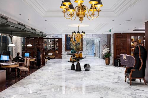 Peridot Grand Luxury Boutique Hotel