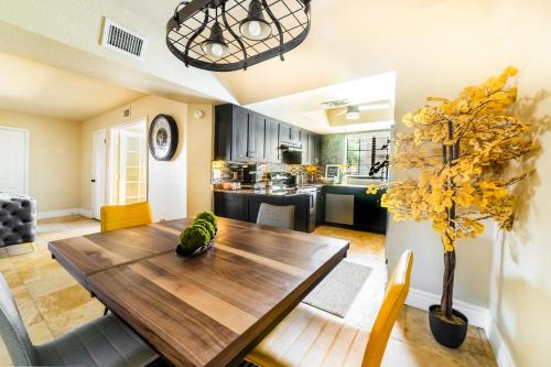 Peaceful Eclectic 2BR w/King Bed