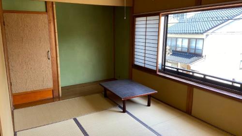 ゲストハウス　華屋 guest house HANAYA）