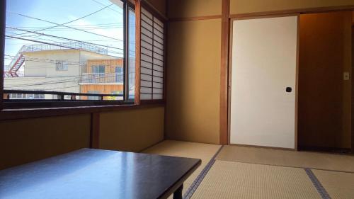 ゲストハウス　華屋 guest house HANAYA）