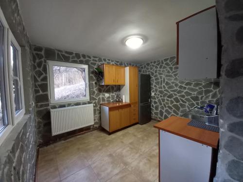 virtuve, Cabana Belvedere Dragoslavele in Valea Hotaruluja