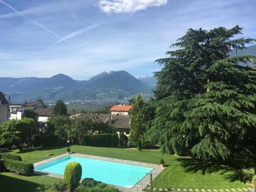 sonnige schicke Ferienwohnung Meran Pienzenau