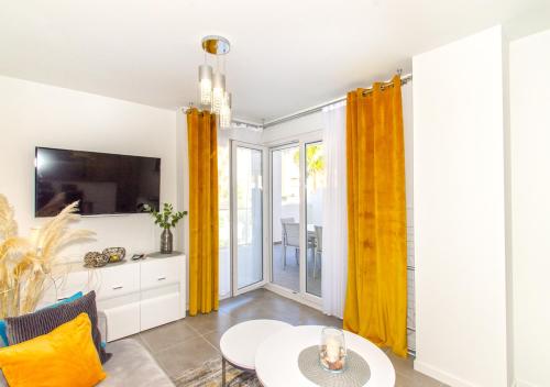 Sunny Denia Apartment 4U - Mar Baltic 5 in Les Bovetes Beach