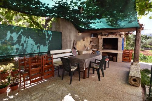 One Bedroom Apartment with Terrace image 8