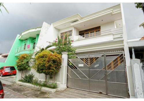 OYO 469 ブミ バンユー ベニン シャリア