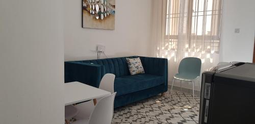 Cosy 2br Apartment 5minutes drive to beach,malls and conference facilities