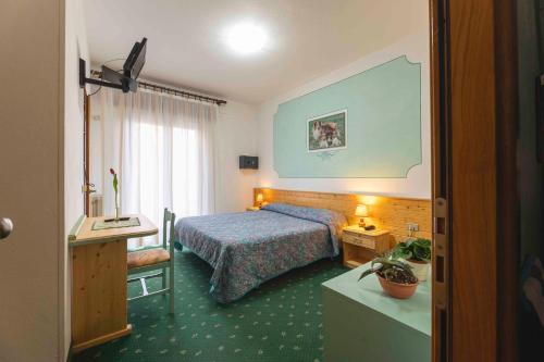 1 double bed