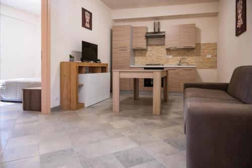 2 bedrooms, 3 beds