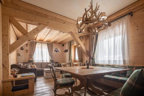 Cortina Deluxe Chalet R&R