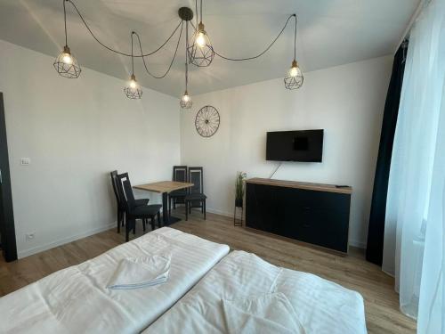 2 bedrooms, 4 beds