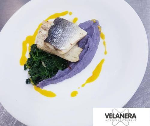 Velanera Hotel & Restaurant - image 2